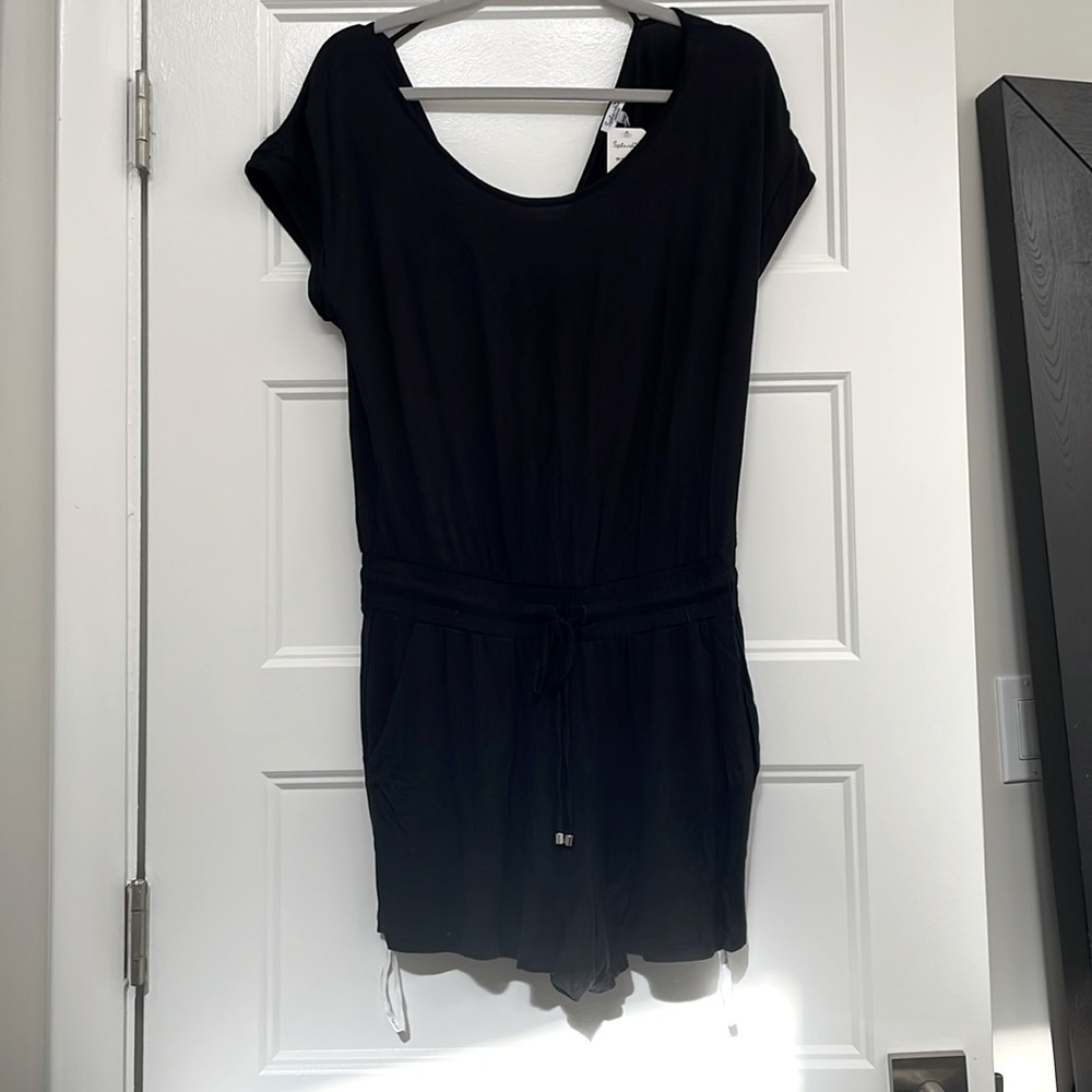 Splendid Jumpsuit Shorts Size Medium NWT Black